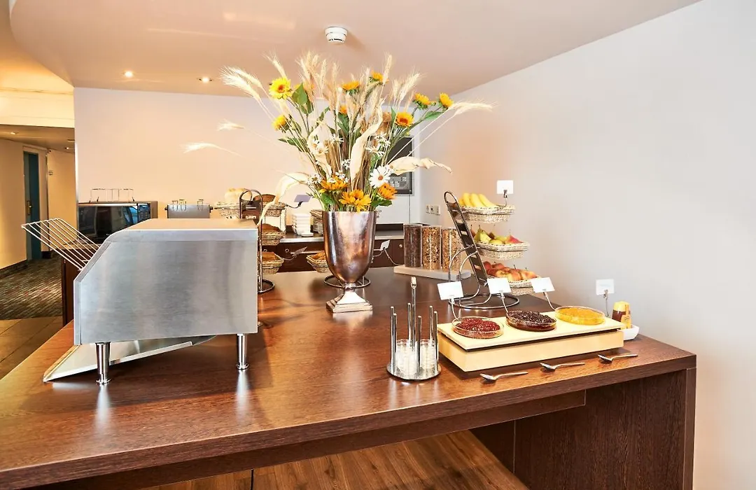 Apart-Hotel Zurich Airport-1